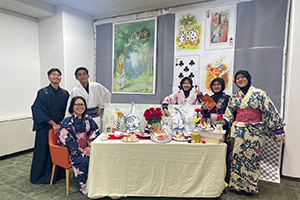 �b�쏗�q��w�̐}���ف@�����Ă���������߂Ō��w���܂���