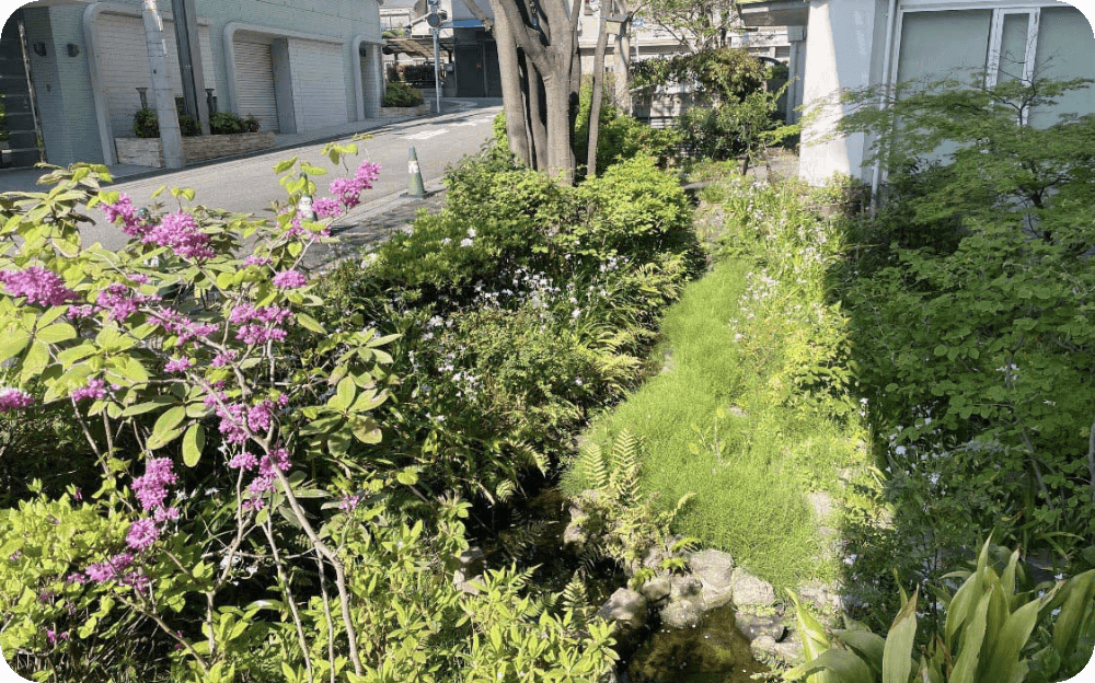 NEXT21の立体的な緑地