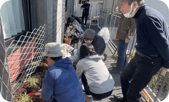 2023年2月 春の開花に向け、冬の手入れを実施