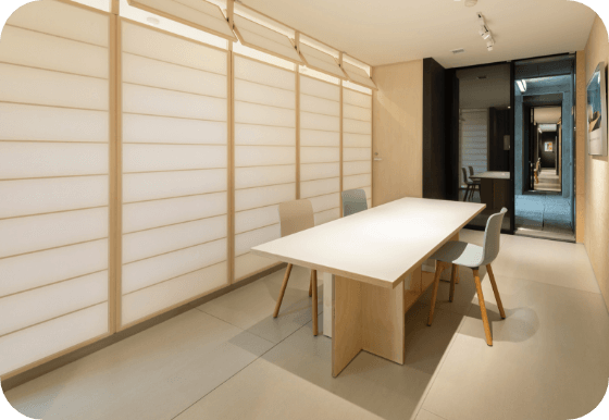 家を貫く土間空間―ウチドマ―