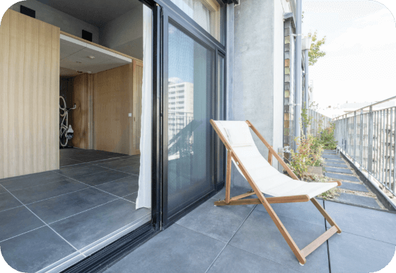 立体街路からバルコニーへ 「環境」とつながる土間空間