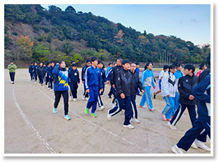 �����̒��w���㕔��ΏۂƂ��ė��㋳��