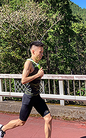 西 研人 選手