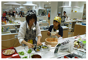 【予選大会（大阪会場）の様子】