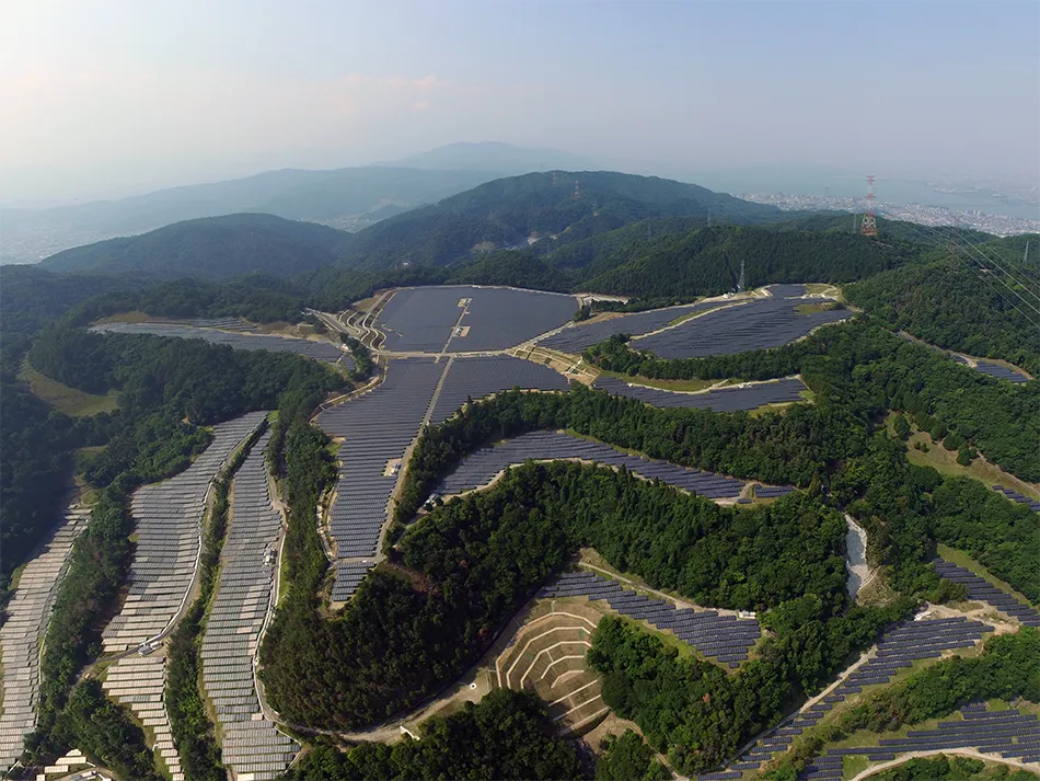 京都・伏見メガソーラー発電所