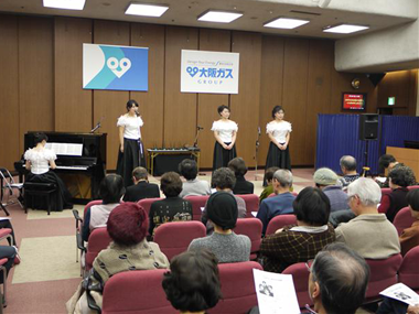 美しい歌声とピアノの音色を満喫♪「第54回 癒しの音楽」を開催しました!